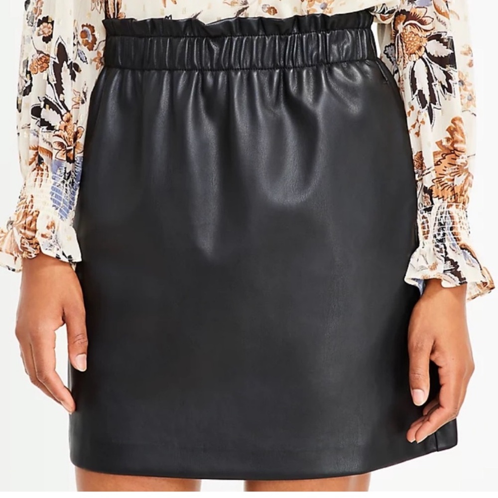 NWOT Loft Black Mini Skirt